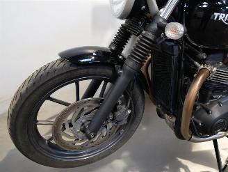 Triumph  STREET TWIN picture 11