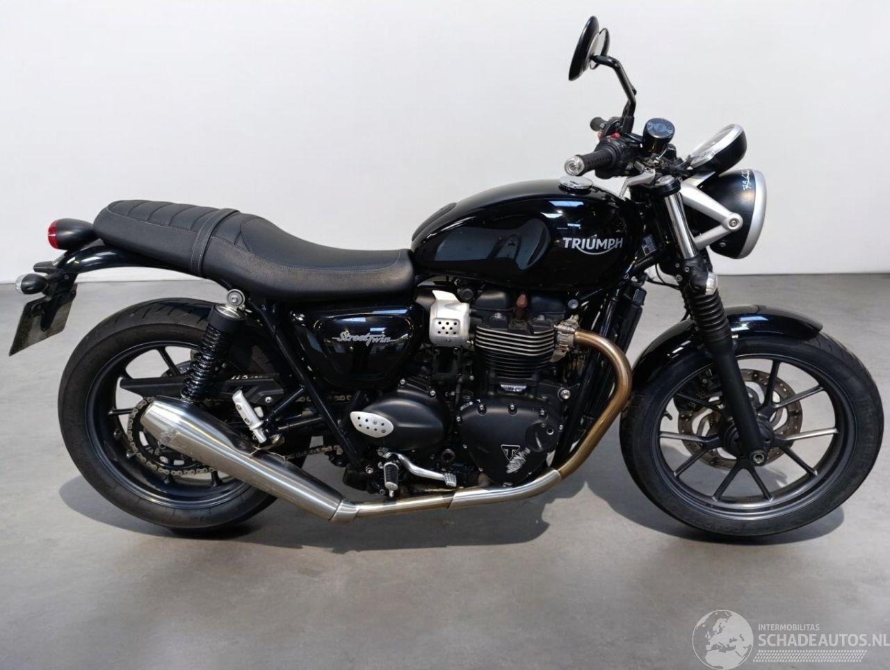 Triumph  STREET TWIN