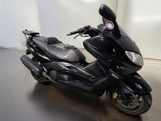 krockskadad bil bromfiets Yamaha  T MAX 2006/6