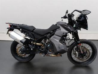 krockskadad bil motor KTM  ADVENTURE 2021/6