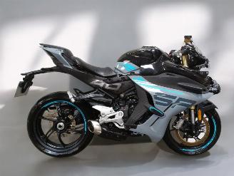 krockskadad bil motor CFMoto  SR 2025/5