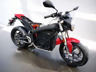 krockskadad bil motor Zero Motorcycles  SR ZF 13.0 2018/4