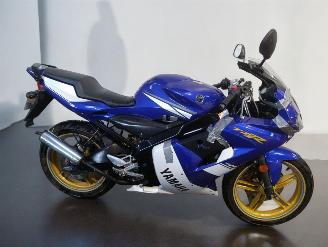 krockskadad bil motor Yamaha TZR 50  2010/7