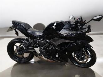 krockskadad bil motor Kawasaki Ninja 650  2017/7