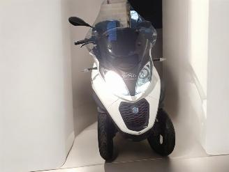 Piaggio  MP3 picture 14
