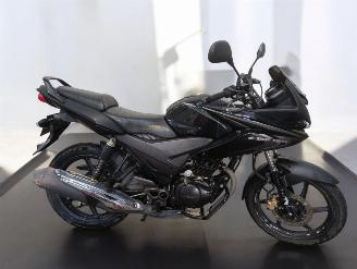 krockskadad bil motor Honda CBF 125  2015/10