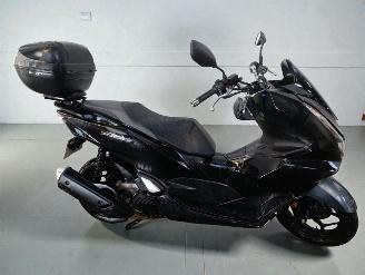 dañado ciclomotor Honda  PCX 2022/3