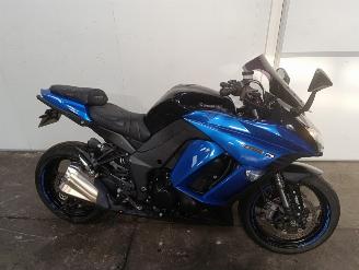 damaged motor cycles Kawasaki Z 1000 SX 2016/4