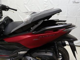 Honda  FORZA picture 13