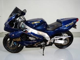 Yamaha YZF 1000 THUNDERACE picture 3