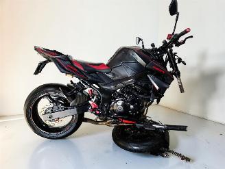 Suzuki GS 750 R picture 21