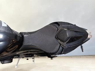 Triumph Street Triple RS picture 21