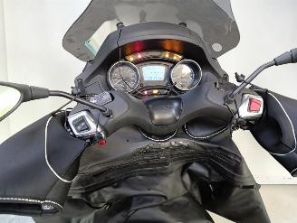 Piaggio  MP3 LT picture 2