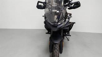 CFMoto  MT picture 2