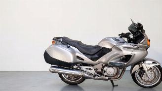 Honda NTV 650  picture 1