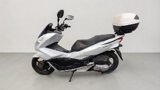 Honda  PCX picture 3