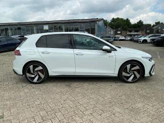 Volkswagen Golf GTI DSG picture 3