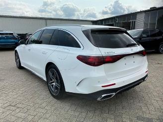 škoda osobní automobily Mercedes E-klasse 300 T dition AMG Lin *NAVI - AHK - KAM* 2023/12
