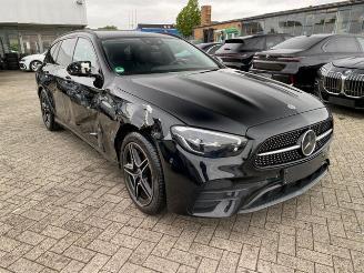 skadebil auto Mercedes E-klasse 300d T AMG Lin* PANO - AHK - KAM - LD* 2022/7