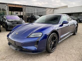 Porsche Taycan Turbo S *HEAD-UP - PANO -KERAMIK* picture 7
