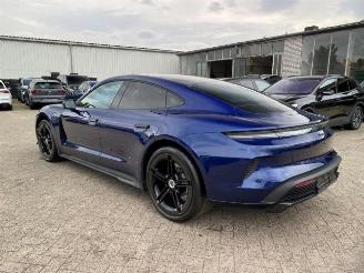 Porsche Taycan Turbo S *HEAD-UP - PANO -KERAMIK* picture 10