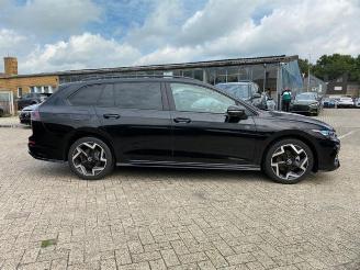 Volkswagen Golf Variant 1.5 eTSI DSG R-Line *NAVI - MATRIX* picture 3