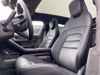 Porsche Taycan Turbo S Cross Turismo *PCCB - PANO - HUD* picture 12