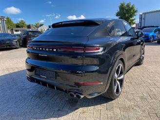 Voiture accidenté Porsche Cayenne Coupe E-Hybrid * HUD - KAM - PANO - NAV* 2023/10
