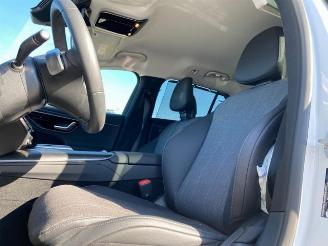 Mercedes E-klasse 300 T Avantgard * KAM - AHK - NAV * picture 15