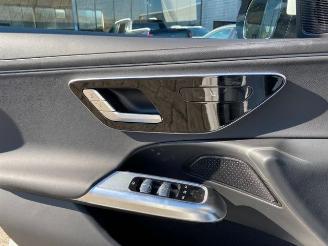 Mercedes E-klasse 300 T Avantgard * KAM - AHK - NAV * picture 21