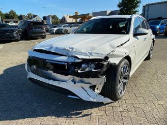 Mercedes E-klasse 300 T Avantgard * KAM - AHK - NAV * picture 6