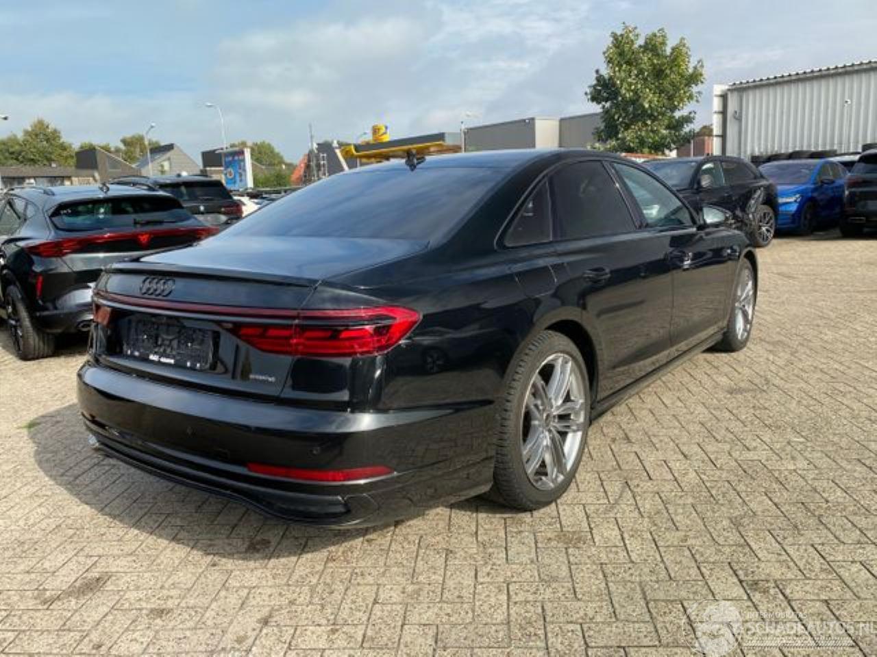 Audi A8 50 TDI quattro S line * HUD - KAM - PANO *