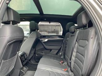 Volkswagen Touareg R * PANO - AHK - KAM * picture 17