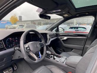 Volkswagen Touareg R * PANO - AHK - KAM * picture 15