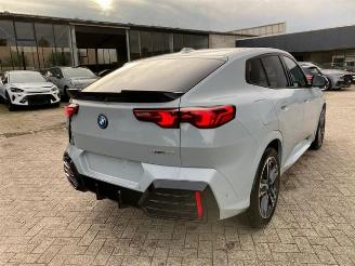 BMW iX2 eDrive20 M Sport *PANO - AHK - KAM - NAVI* picture 5