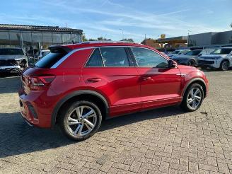 Vaurioauto  passenger cars Volkswagen T-Roc 1.5 TSI DSG R-Line *KAM - NAV - PANO * 2022/9