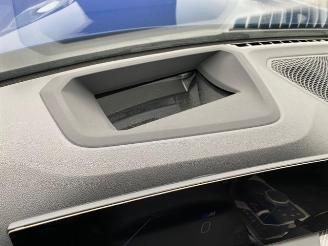 BMW 3-serie 0e Touring M Sport *PANO - HEAD-UP - 60 KAM* picture 20