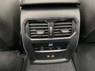 BMW 3-serie 0e Touring M Sport *PANO - HEAD-UP - 60 KAM* picture 22