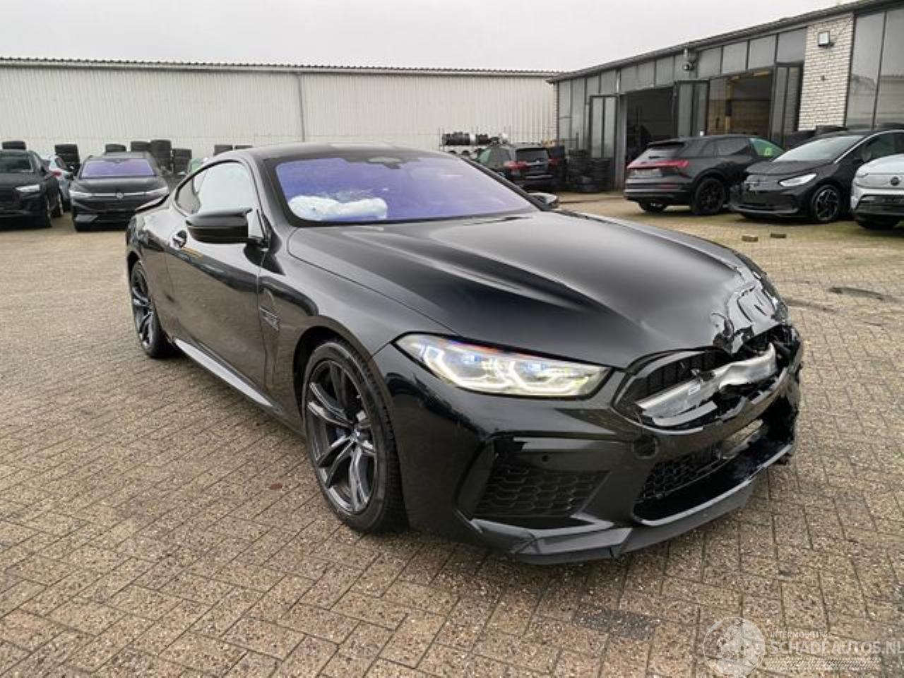 BMW M8 Competition Coupe *HEAD-UP - 360 KAM - NAVI*