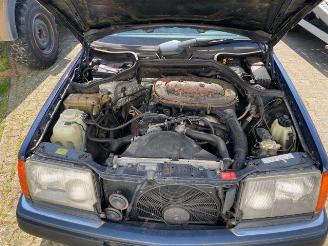 Mercedes E-klasse 230 W124 Limousin picture 13