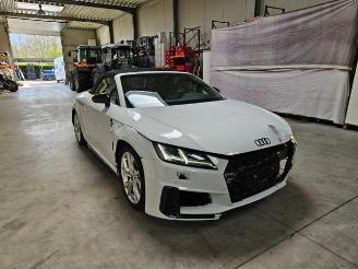 krockskadad bil auto Audi TT Roadster KAM/B&O/NAVI 2023/12