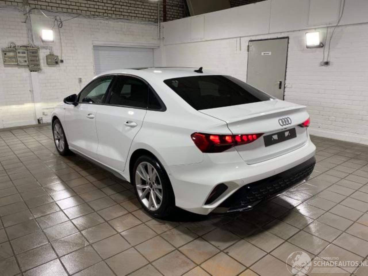 Audi A3 Limousine 2.0 TDI DSG S line PANO/STANDHZG/