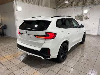 skadebil auto BMW X1 xDrive23d M Sport Pro PANO/HUD/360/AHK/H&K 2025/3