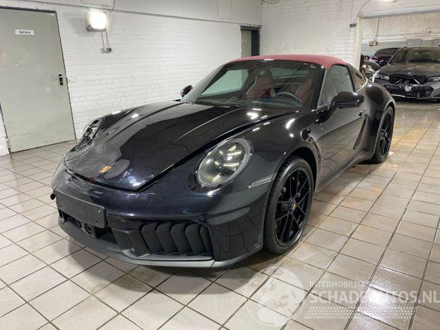 Porsche 911 Targa 4 GTS T-Hybrid KERAMIK/LIFT/360/BOSE