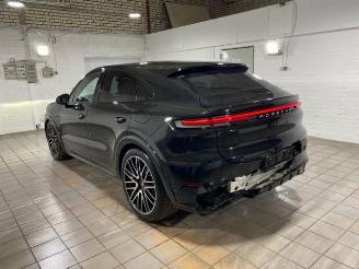 Porsche Cayenne S E-Hybrid Coupe CHRONO/PANO/HUD/360 picture 4