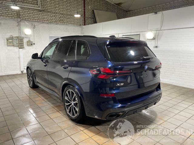 BMW X5 xDrive50e M Sport Pro PANO/HUD/AHK/360/H&K