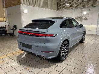 Porsche Cayenne S E-Hybrid Coupe CHRONO/PANO/HUD/AHK/360 picture 9