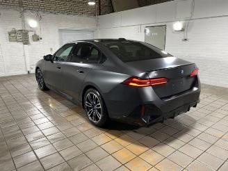 krockskadad bil auto BMW i5 M60 xDrive HUD/PANO/B&W/360/NAVI 2024/9