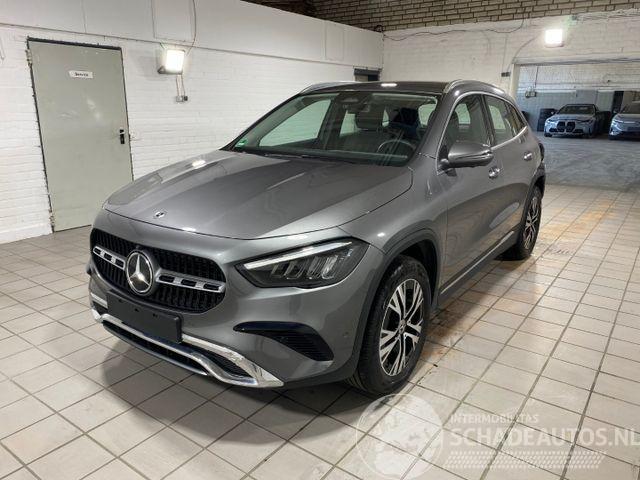 Mercedes GLA 250e Progressive 360/NAVI