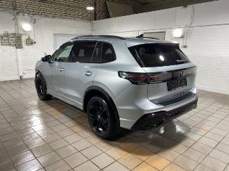 skadebil auto Volkswagen Tiguan 1.5 TSI e-Hybrid R-Line PANO/HUD/AHK/KAM 2025/2